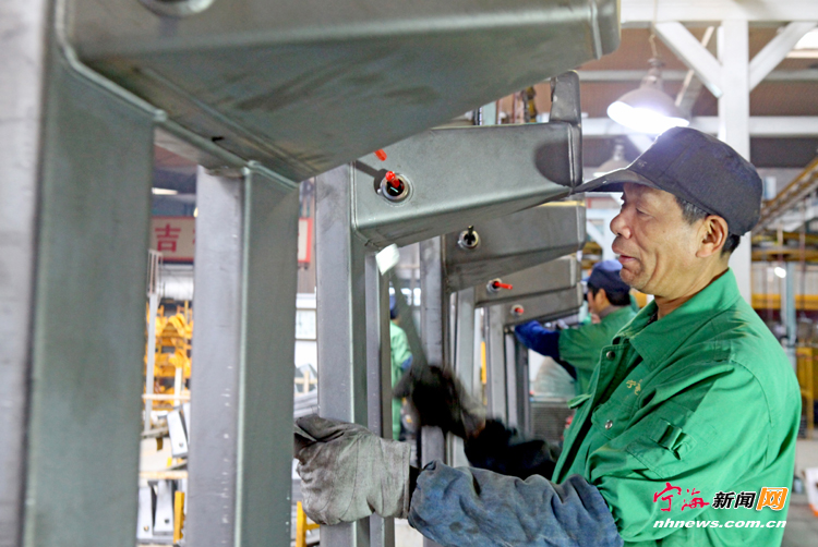 一种油漆喷涂防护工装的制作方法(图1)